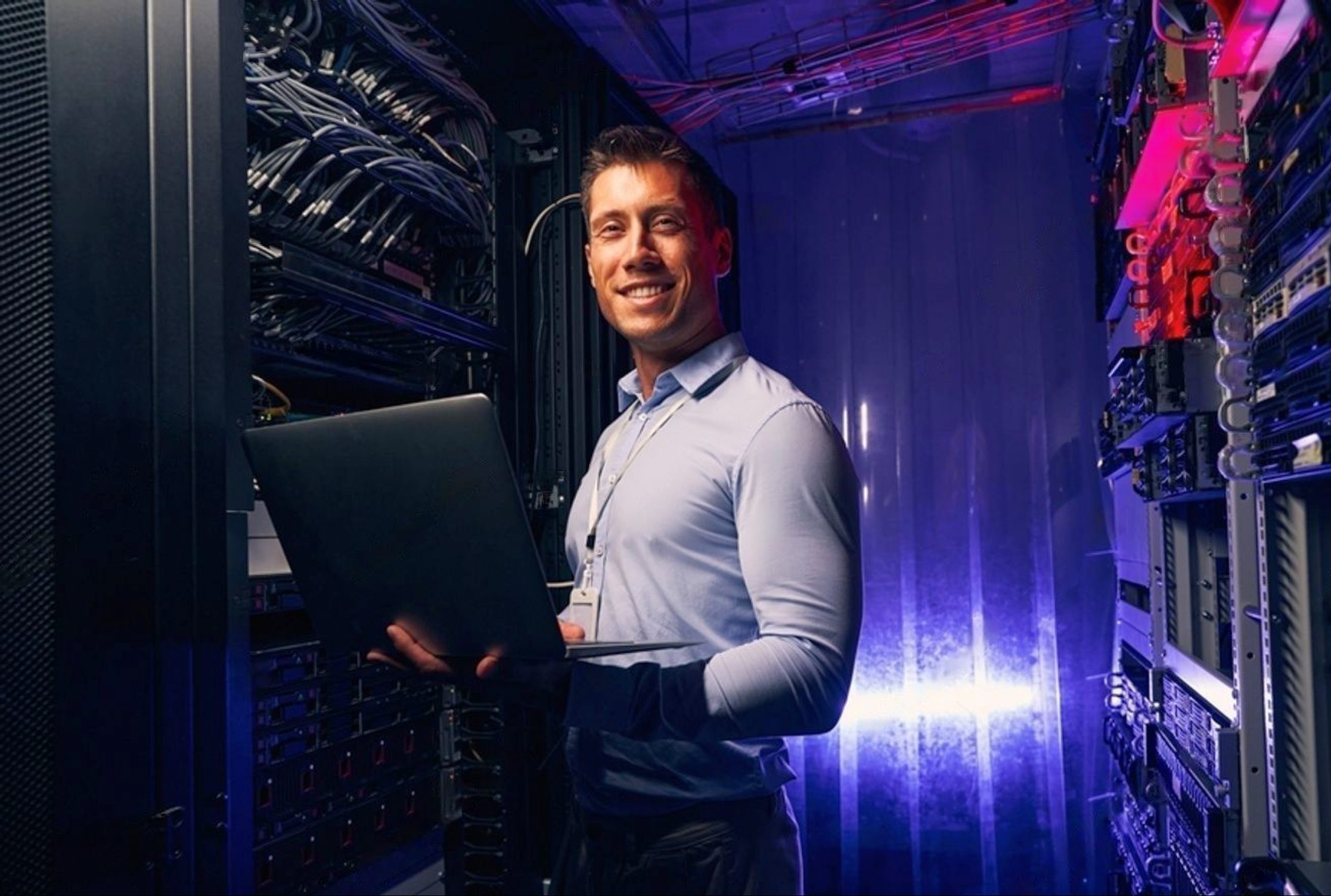 Membangun data center saja tidak cukup sebagai investasi bisnis Anda. Lewat data-data yang tersimpan ini, Anda memang dapat mengelolanya sebagai insight untuk menghasilkan keputusan-keputusan bisnis yang lebih strategis dan efektif. Namun, sekali lagi, hal itu saja tidak cukup.