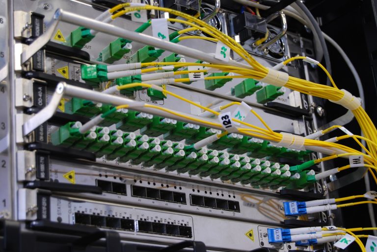 Peran Manajemen Kabel Data Center: Lebih dari Soal Kerapian